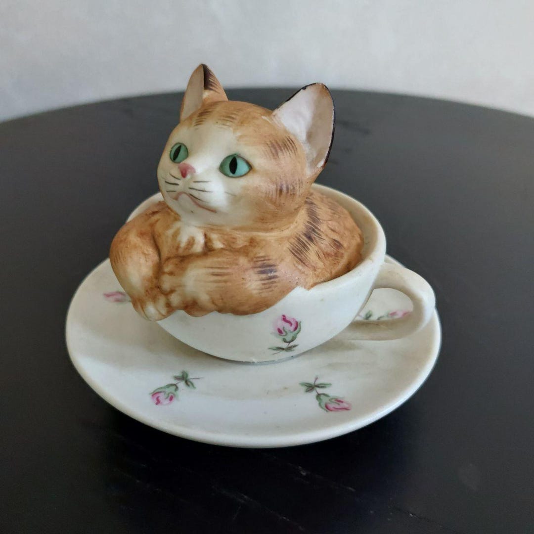 【チョコメルさま】vintage cat ୨୧ ベイビーフェイス 猫ちゃん Vintage Mann Kitten in Teacup Music Box: Rotating Ceramic Orange