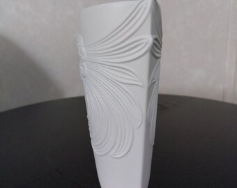 【抽選販売】FRGMT M'Quve's Vase White ✨ FRGMT x Gundam collaboration item. Lottery open Feb 17 at