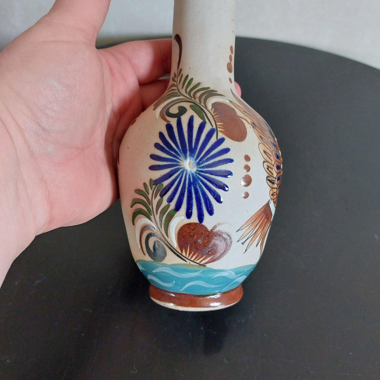 ヴィンテージ トナラ陶器の花瓶：手描きのメキシコの鳥と花のモチーフ