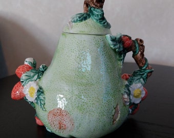 Heritage Mint Ltd. Collectable Ceramic Pear and Strawberries