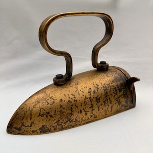 Antique Collectible Victorian Solid Brass Flat Iron