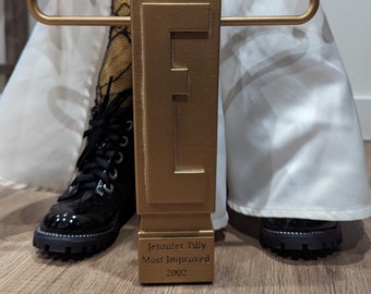 La semilla de Chucky Jennifer Tilly E Golden Hanger Award - Accesorio de película Tiffany Valentine