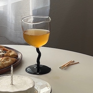 Verre à vin d'artiste irrégulier - Verre à cocktail esthétique de style rétro amusant avec colorblock, whisky, champagne, tasse unique, fête, café à la maison