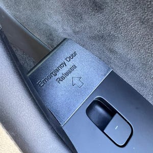 Tesla Model 3/Y Emergency Door Latch Cover