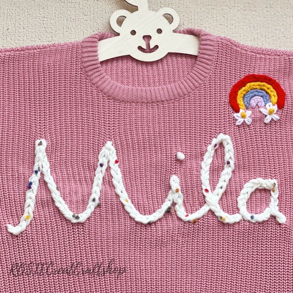 Niedliche rosa kundenspezifische Baby-Pullover, entzückende personalisierte handgestickte Pullover für Babys und Kleinkinder, Weihnachtsgeschenk für Baby