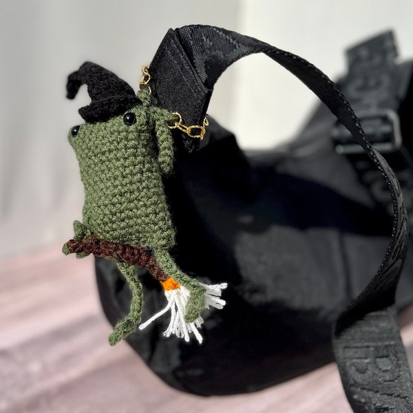 Customizable Leggy Frog Crochet Purse Charm, Crochet Keychain Frog Charm Stuffed Frog Frog Doll Leggy Frog Frog Amigurumi Keychain