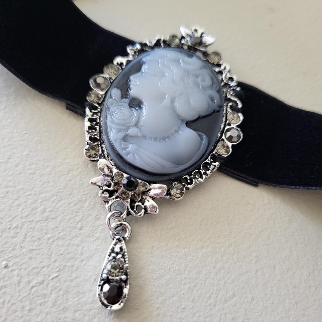 Vintage Cameo Velvet Choker Necklace - Etsy