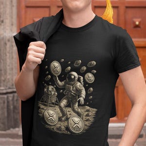 XRP to the Moon – Astronaut Crypto T-Shirt&quot;3001C Bella + Canvas Unisex Jersey Short-Sleeve T-Shirt