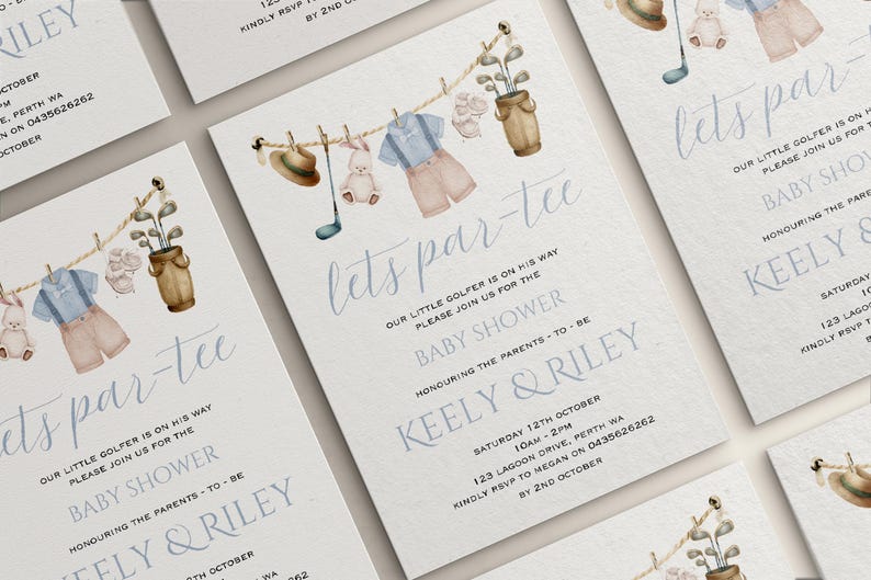 Może przedstawiać: Zaproszenie na baby shower z akwarelową ilustracją ubranek dla dziecka wiszących na sznurku. Tekst brzmi "Let's par-tee" i zawiera informacje o wydarzeniu, takie jak data, godzina i miejsce.
