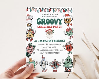 Könnte beinhalten: Eine Weihnachtsfeier-Einladung im Retro-Stil mit einem groovy Thema. Die Einladung zeigt eine farbenfrohe Illustration von Weihnachtsmann und anderen festlichen Figuren mit dem Text: "Bitte schließen Sie sich uns zu unserer jährlichen Groovy Weihnachtsfeier in der Residenz Bolter an, Sonntag, 20. Dezember, 16:00 Uhr bis spät, 75 Lagoon Drive, Perth WA, RSVP an 0456372525."