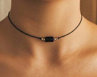 Gargantilla de turmalina negra, collar de turmalina negra con cuentas de latón, gargantilla de piedras preciosas, collar de piedras preciosas, collar de turmalina negra con piedra curativa