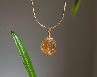 Collar de citrino en bruto, oro o plata; gargantilla de citrino, resistente al agua, joyería natural; collar de filigrana; collar de citrino; regalo de piedra de nacimiento