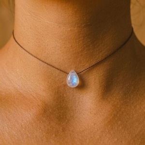Maansteen ketting, waterdicht, regenboog maansteen choker, delicate druppelketting, hippie ketting, kristallen sieraden, edelsteen hanger, geboortesteen