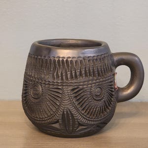 Traditional Black Barrio Negro Coffee & Chocolate Mug