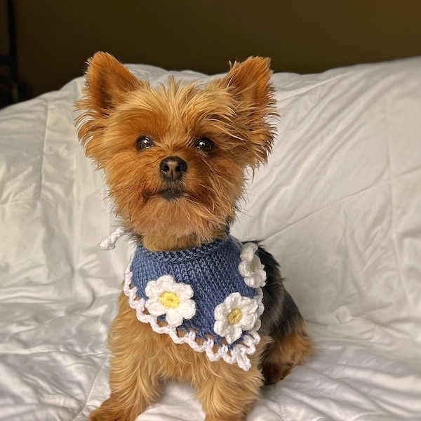 Hand Knitted Daisy Flowers Pet Bandana, Cute Crochet Cat Collar, Summer Embroidered Girl Dog Necklace, Trendy Puppy Clothes, Gift for Pet