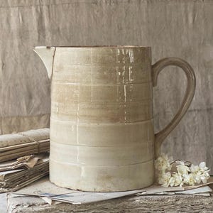 Antieke Franse grote theegekleurde kan, ijzersteen 19e eeuw