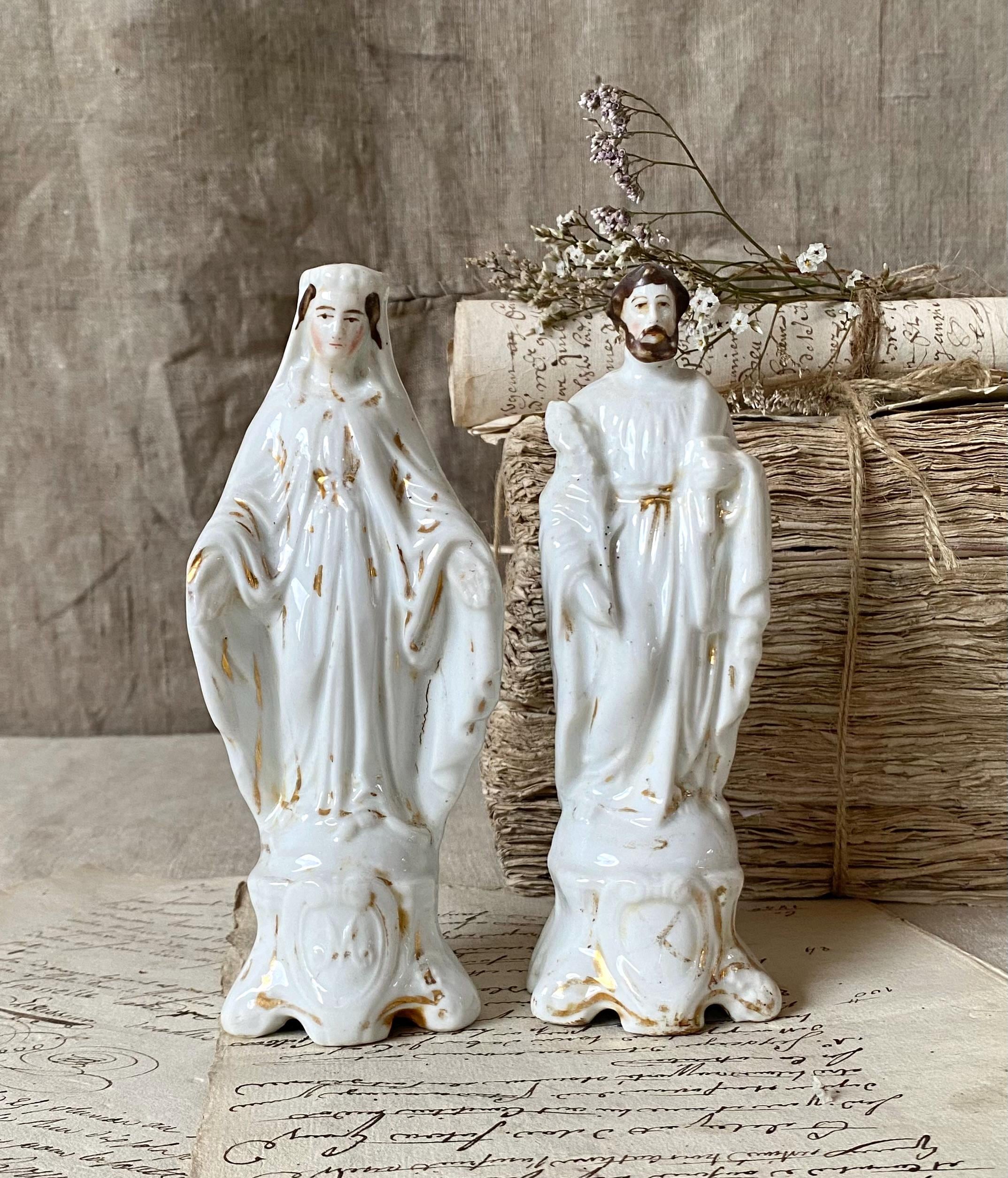 アンティークフランス磁器小像：聖母マリアとヨセフ、19世紀の宗教美術