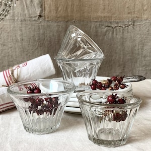 Antik fransk uppsättning av 4 bubbelglas syltburkar, koniskt kök