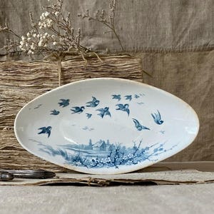 Antique French oval earthenware ravier, little platter, Gien ironstone. XIXth. Blue transferware.