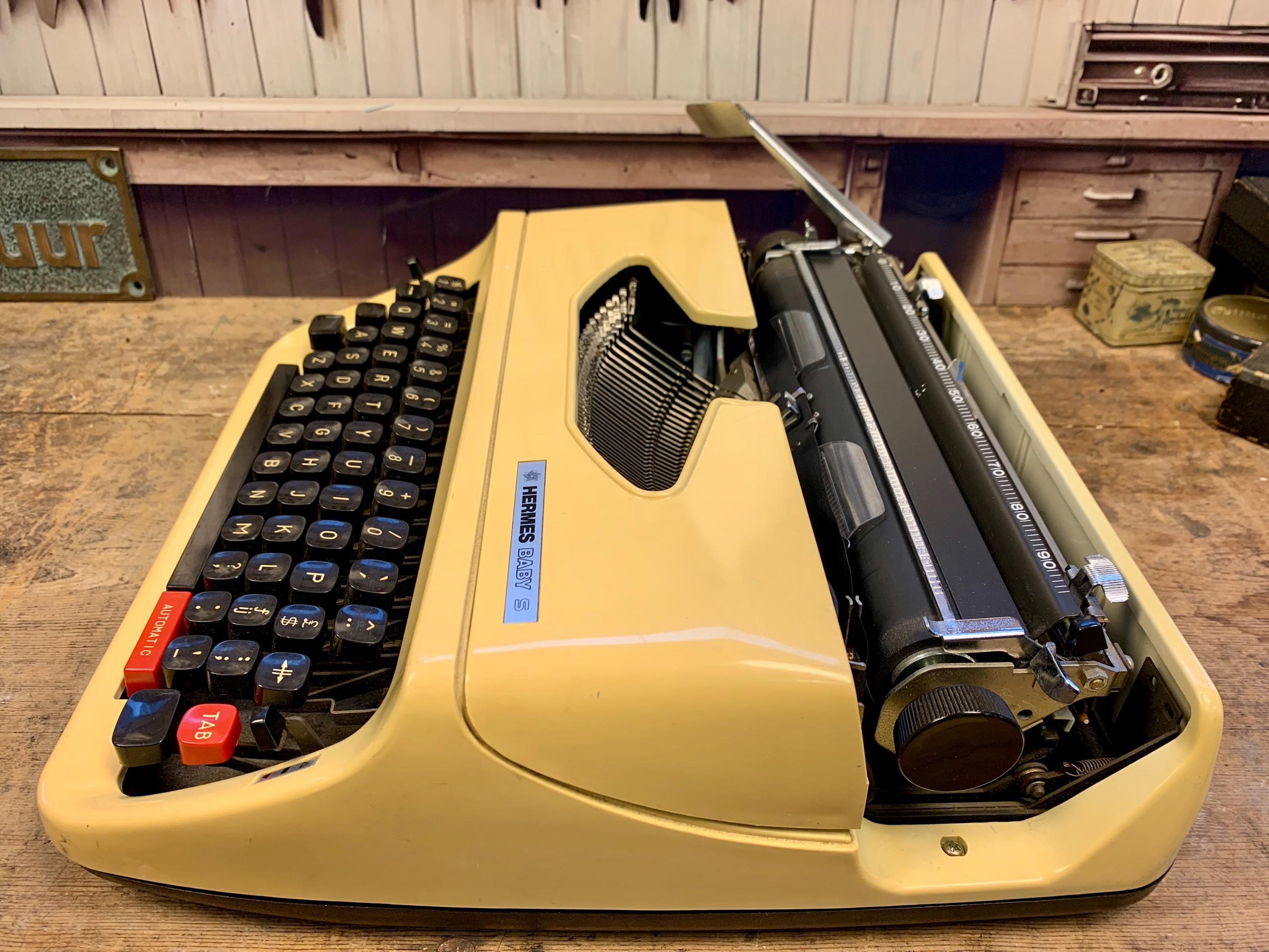 ヴィンテージ アンティーク エルメス ベビー S タイプライター 3 つ星