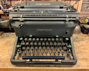 ヴィンテージアンティークアンダーウッドスタンダードタイプライター