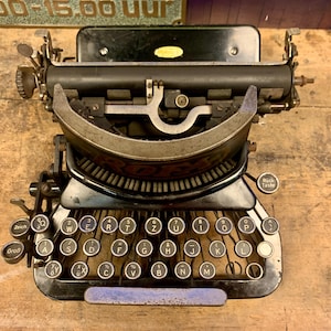 Vintage Antique Rofa 4 Typewriter in 1-star condition