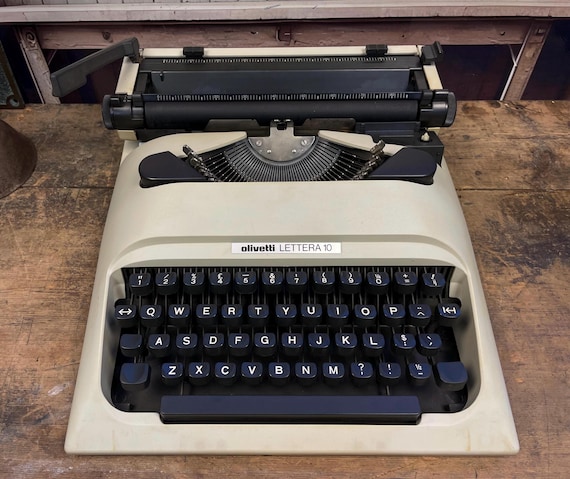 Olivetti Lettera 10 タイプライター（3つ星コンディション、OOP