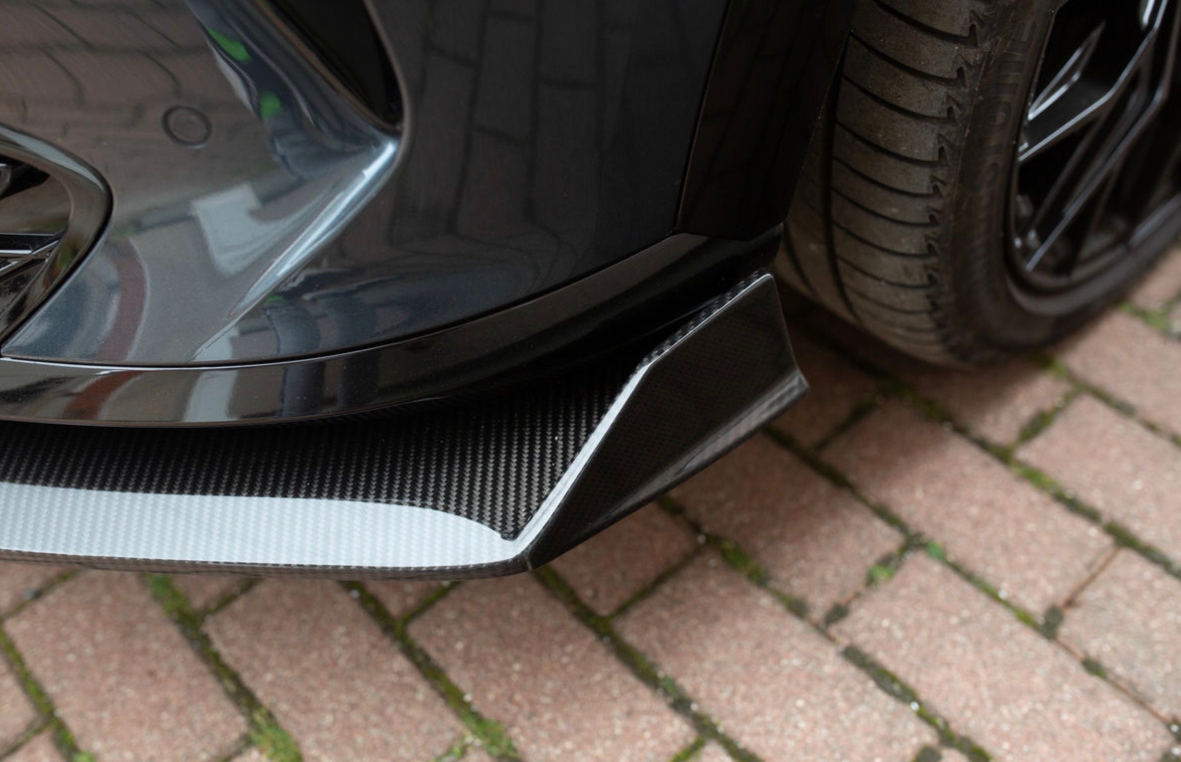 Carbon sideskirt diffusers splitter for Cupra Formentor