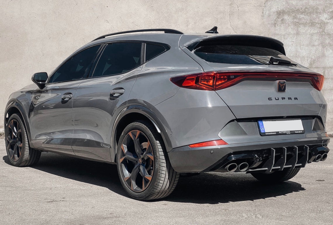 For Cupra Formentor SE Luxury Design Read Bumper Agressive Diffuser ABS