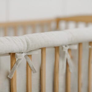 Pokrowiec na szczebelki łóżeczka lnianego: jednolity kolor beżowy