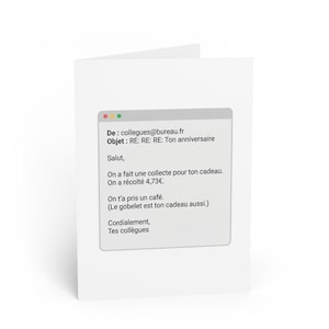 Puede incluir: Tarjeta de felicitación blanca con un mensaje mostrado en formato de ventana digital. El texto incluye el correo electrónico del remitente, el asunto y un mensaje sobre una colecta de regalos y un café. La tarjeta está doblada.
