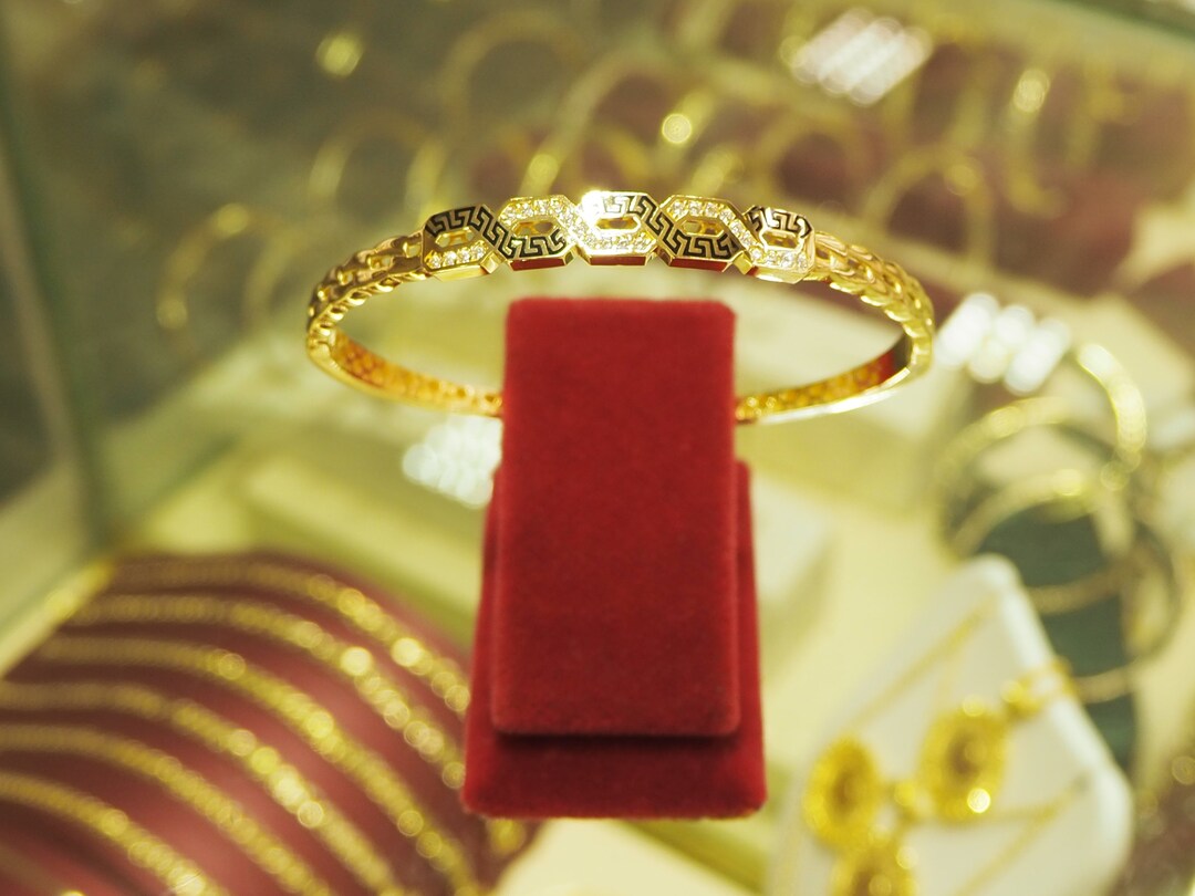 14k Solid Gold Bangle Bracelet Gold Oval Bangle 14k Cuff Etsy