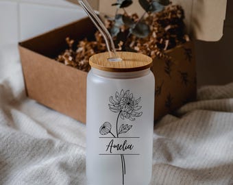Personalisierte Geburtsblumenbecher | Glasdosenbecher | Eiskaffeetasse | Brautjungfer Vorschlag | Becher mit Deckel Strohhalm | Sipper-Tasse