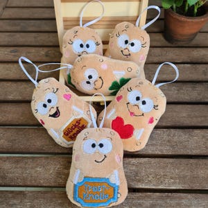 Taschenbaumler Glücksbringer bestickt Nicky Velour Anhänger süß Geschenk Idee Kartoffel Knolle Tröster Schlüsselanhänger Unikat