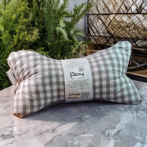 Leseknochen Nackenkissen – Ergonomisches Kissen, 2 Größen handgemacht,Geschenkidee für Leser, Sofa-Kissen, bequem  stützend, grau div.