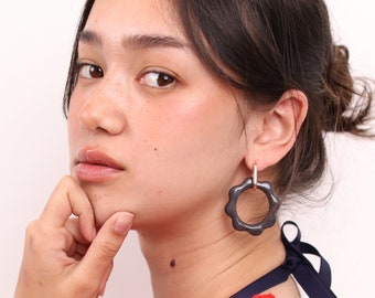 Large flower-shaped handcrafted hoop earrings in plain black porcelain, pure organic shape earrings, gift for her