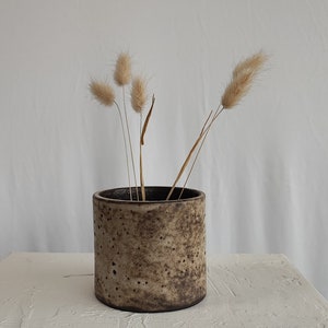 Mini cylindrical ceramic vase in black clay