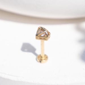 14K Solid Gold Single Diamond Cage Heart Tragus Piercing, Cz Tragus Piercing, Daith Piercing, Stud Ear Piercing, 14K Gold Tragus Earring