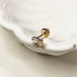 14K Solid Gold Triangle Baguette Style Helix Piercing, Cz Tragus Piercing, Daith Piercing, Stud Ear Piercing, 14K Gold Earring, Gold Helix