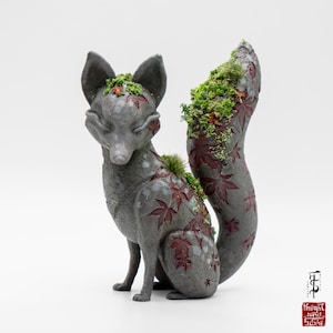 Inari's Fox - Precious Animals, japan, kyoto, sculpture gift, hand painted, kitsune autumn
