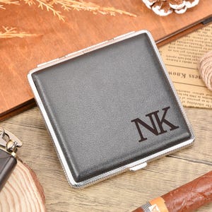 Personalisierte tragbare Retro Zigarette Box, mechanische Presse Typ Zigarettenetui Geschenk, Hochzeitsgeschenk, Jubiläumsgeschenk, Geschenke für Trauzeugen
