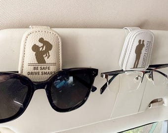 Gepersonaliseerde autobrilhouder, cadeau veilig rijden, PU-leren klepclip, brilopslagapparaat