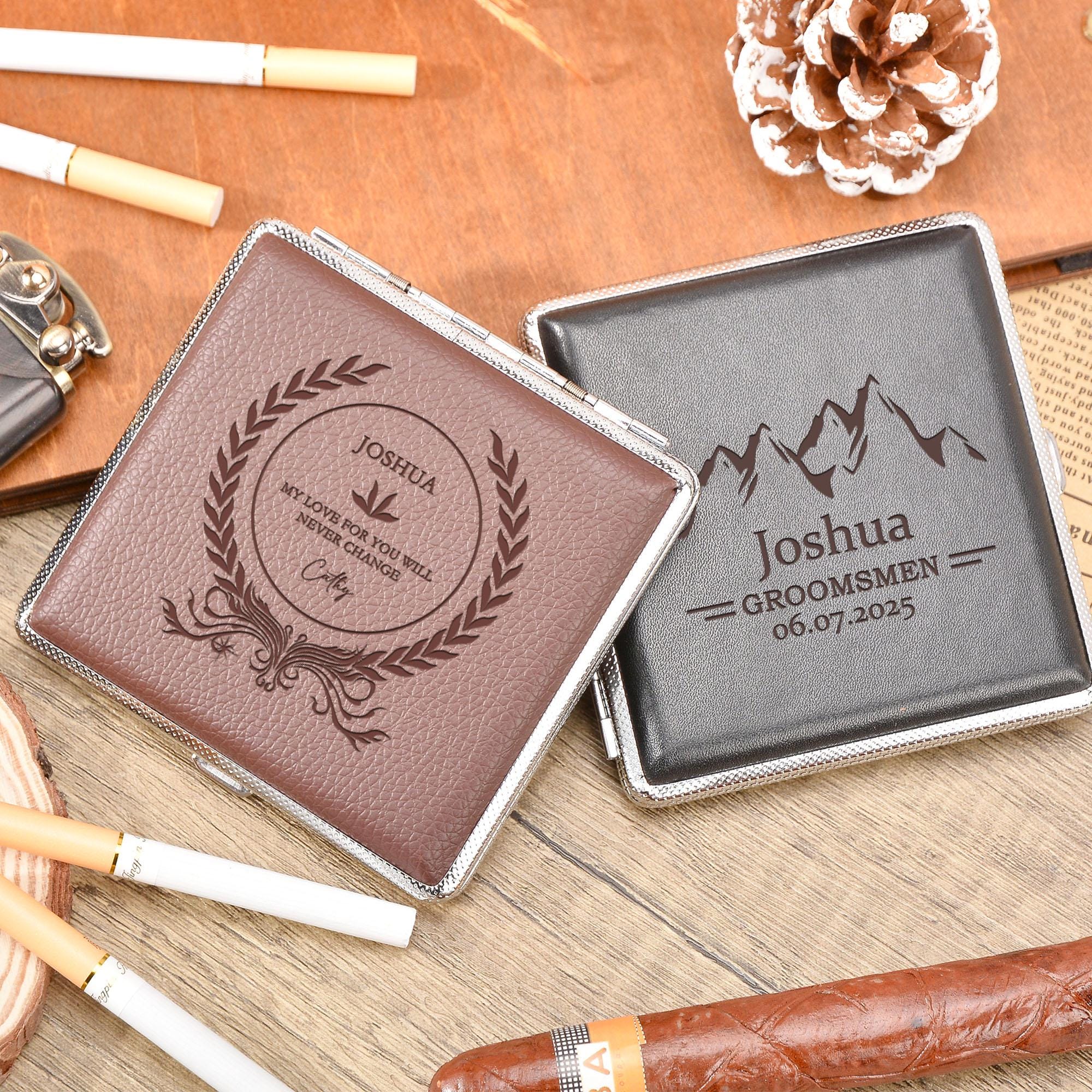 vogue cigarette case A Token of Elegance: Cigarette Holders in Vogue: Lorber, Martin Barnes,  McNamara, Rebecca, Bigelow Taylor, John, Dubler, Dianne: 9788897737629:  Amazon.com: Books