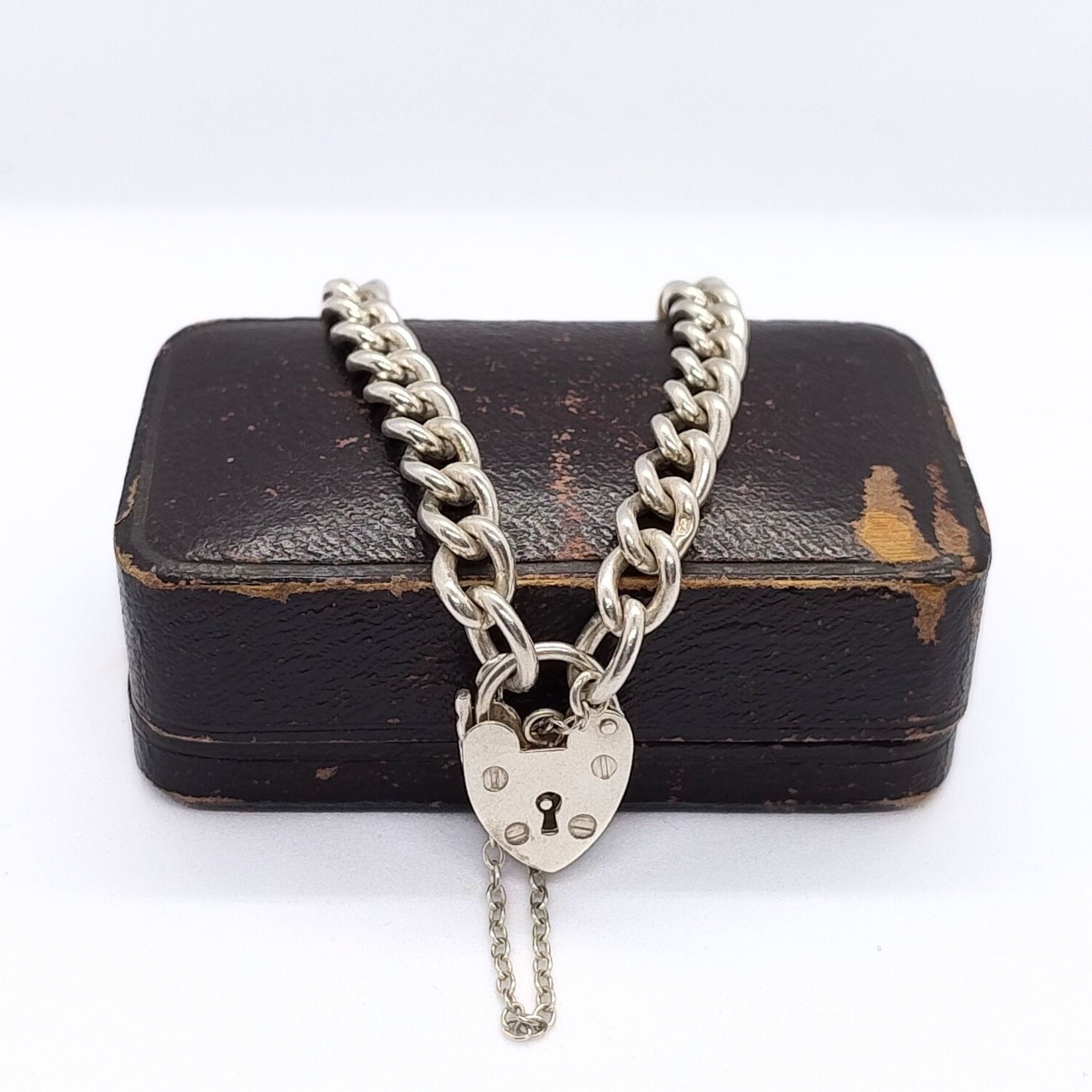 Vintage silver charm bracelet - 925 Silver charm bracelet - Vintage bracelet with heart padlock- British Hallmark- Birmingham 1980 7 inches