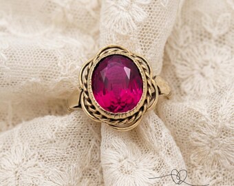 9ct Gold Pink Paste Statement Ring, Floral Design Ring, Fully Hallmarked Birmingham 1990, UK O US 7 1/4, Vintage Gift Idea