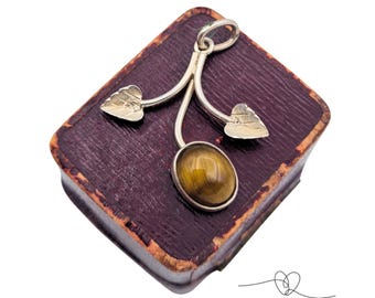 925 Silver Tigers Eye Leaf Pendant, Nature Inspired Silver Pendant, Tigers Eye Charm, Botanical Jewellery, Sterling Silver Gemstone Pendant
