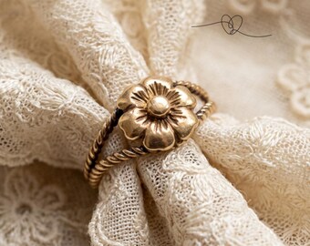 Vintage Gold Flower Ring, Dainty Floral Rope Twist Ring, Fully Hallmarked London 1979, Delicate Gold Statement Ring, UK J US 4 3/4