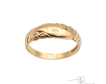 Vintage Gold Swirl Engraved Ring, Birmingham 1978 Hallmark, UK P 1/2, Vintage Sculpted Dome Design