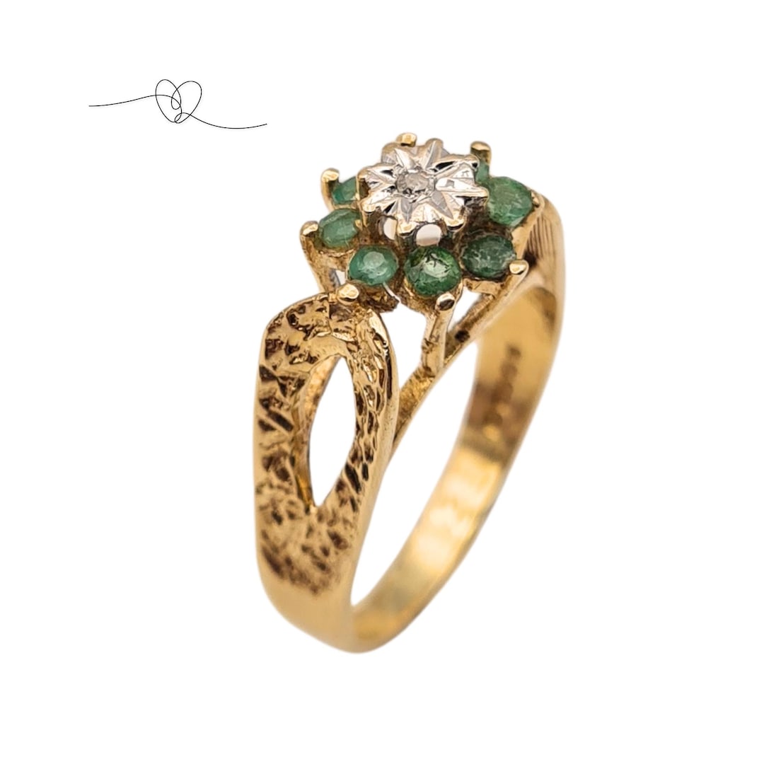 Vintage 9ct Gold Emerald and Diamond Ring - Gold 375 Ring UK Size O ...