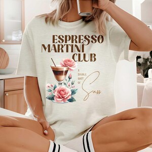 Espresso Martini Club Graphic Tee - Retro Cocktail T-Shirt